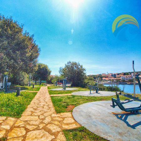 Apartments Zorka 1421 Pjescana Uvala Luaran gambar