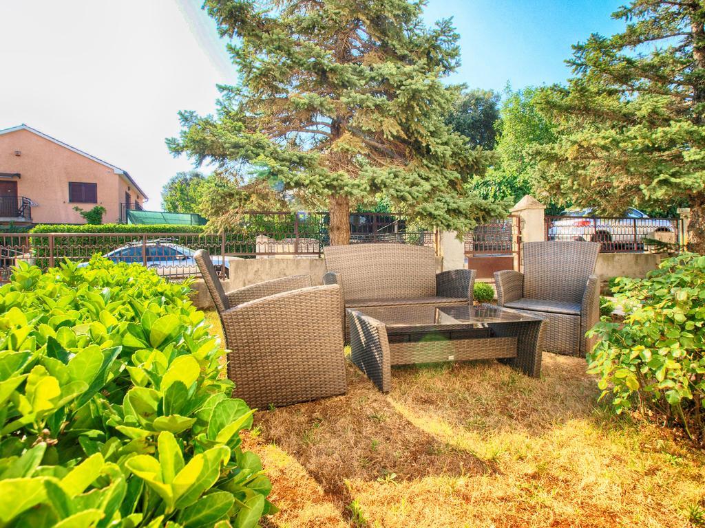 Apartments Zorka 1421 Pjescana Uvala Luaran gambar