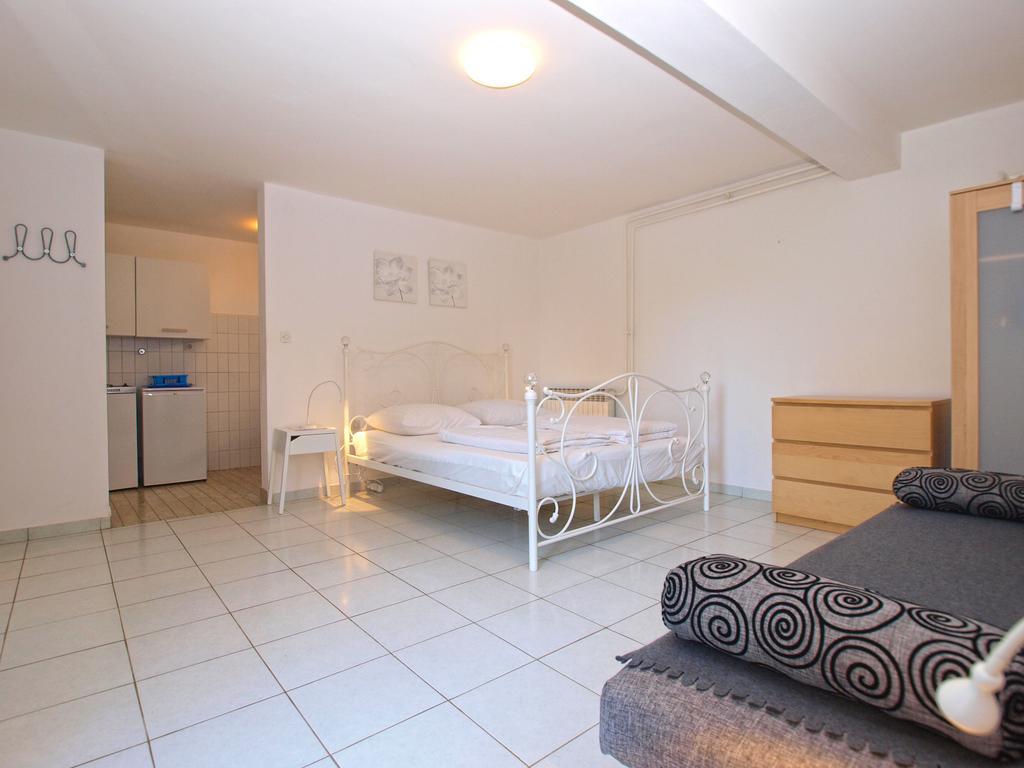 Apartments Zorka 1421 Pjescana Uvala Luaran gambar