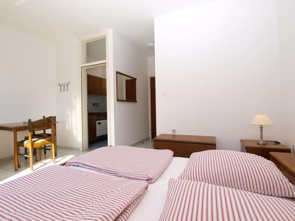Apartments Zorka 1421 Pjescana Uvala Luaran gambar