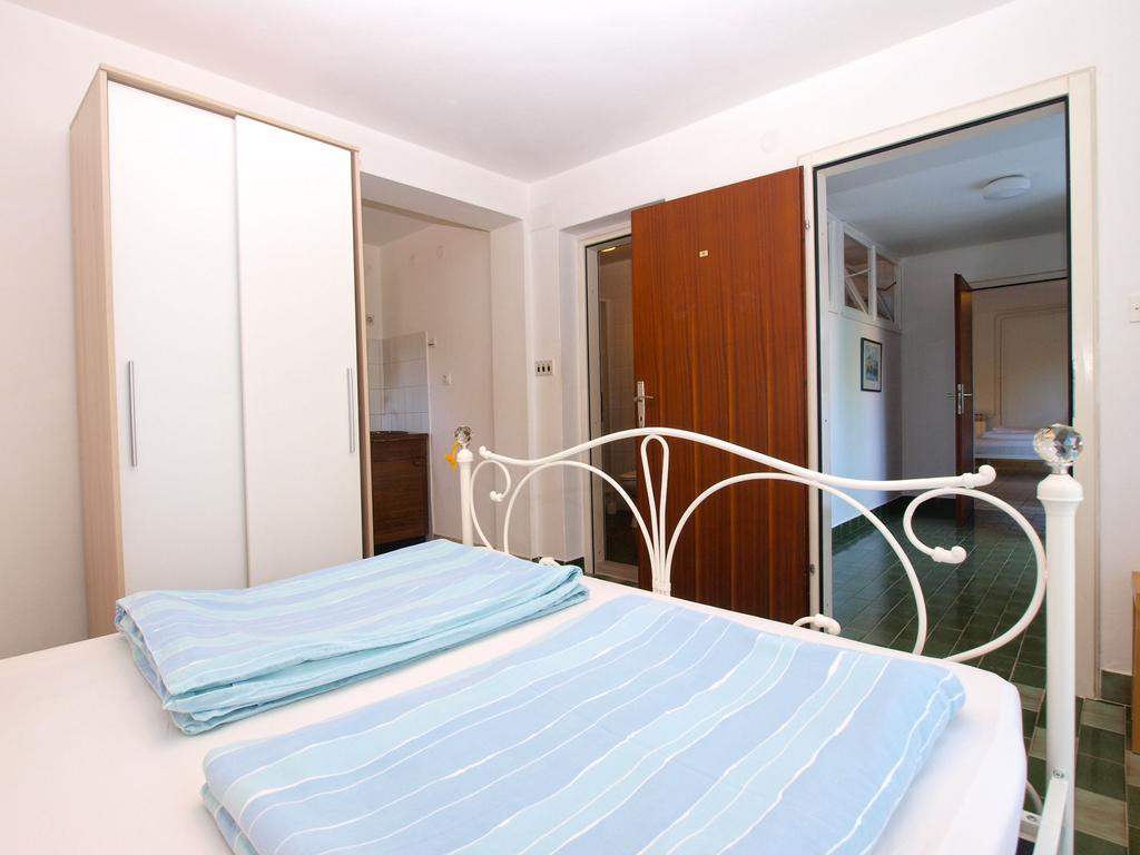 Apartments Zorka 1421 Pjescana Uvala Luaran gambar