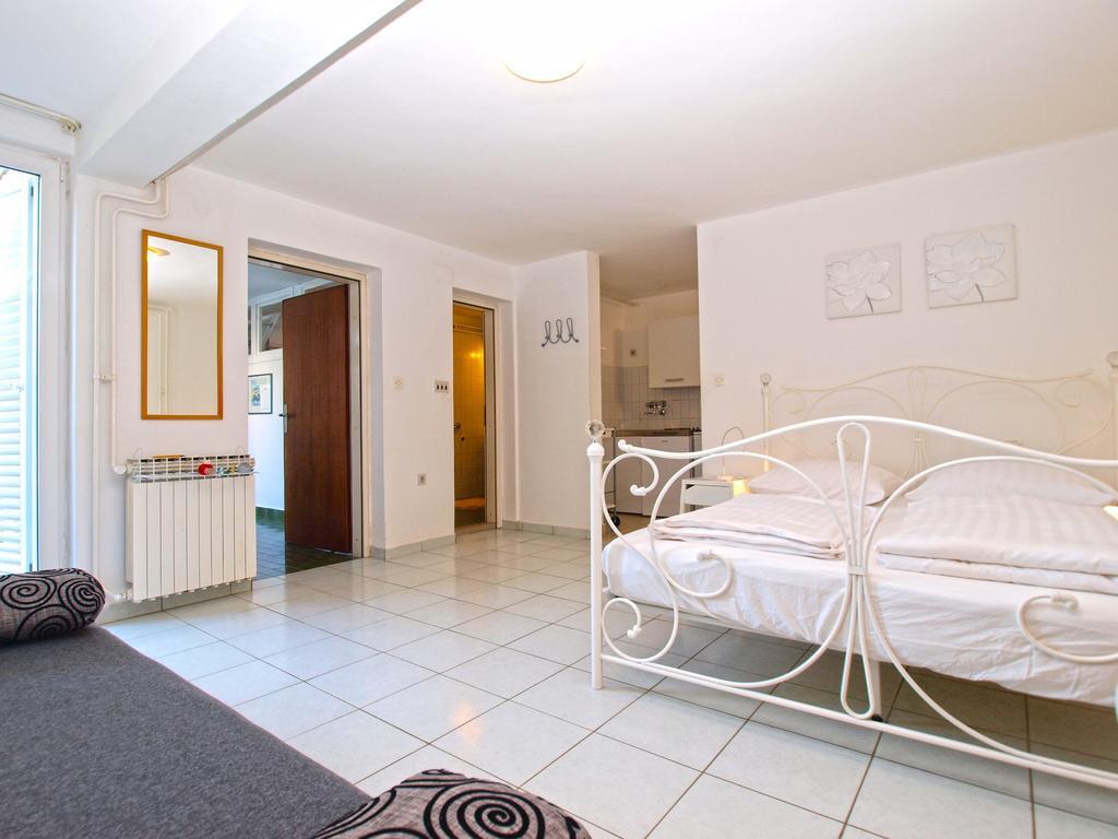 Apartments Zorka 1421 Pjescana Uvala Luaran gambar