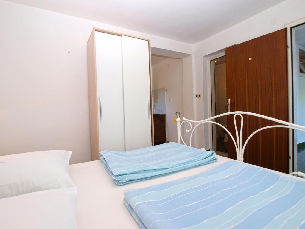 Apartments Zorka 1421 Pjescana Uvala Luaran gambar