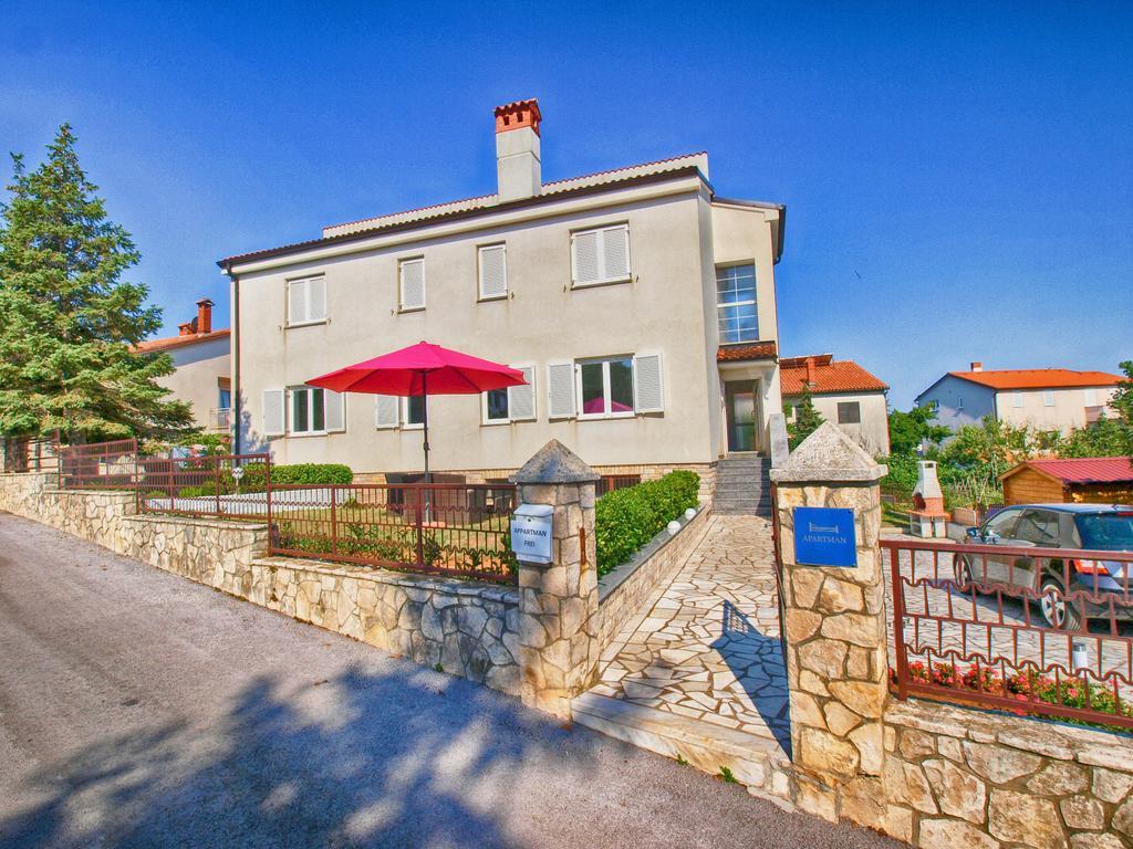 Apartments Zorka 1421 Pjescana Uvala Luaran gambar