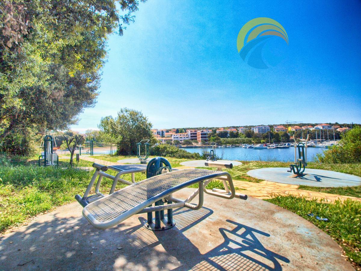 Apartments Zorka 1421 Pjescana Uvala Luaran gambar